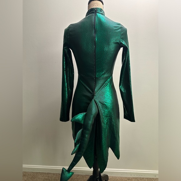 Green metallic dragon costume warn once!! Also come with dragon ears headband!! - Picture 5 of 6